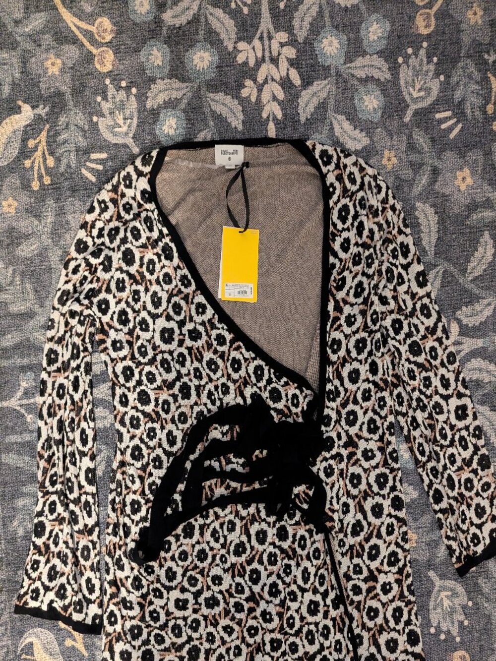 Diane Von Furstenberg x Target Sweater Wrap - Neutral Poppy